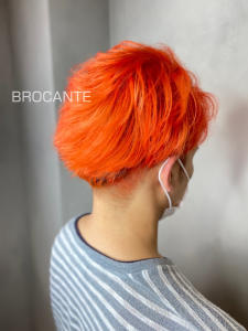 派手髪 オレンジ 韓国 ネオンカラー テラコッタ ツーブロ - BROCANTE LUXBEブロカントラックスビー立川北口店掲載