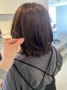 大人可愛い20代30代40代外/顔まわり/ミディアム - YUCCA掲載