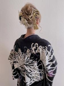着物に合う大人クール系ヘアアレンジ - EMU international 春日部本店掲載