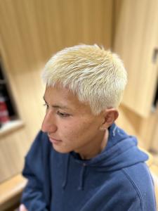 2トーンカラーサーファーボウズ - ヘアーモードキクチ 三越前店掲載