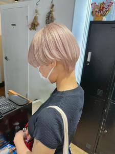 ボブウルフ　ブルージュ　シアーグレージュ　センター分けボブ - ARCANA 明治神宮前 表参道 原宿掲載