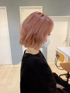 ブリーチありピンクベージュ×切りっぱなしボブ - francesca.bob掲載
