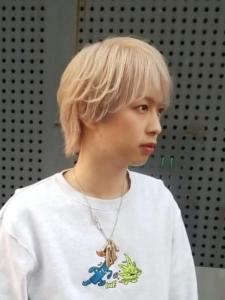 ハイトーン　ゴールド　ツーブロックマッシュ　【札幌】 - THIS IS BARBER掲載