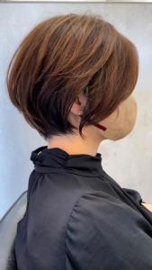 大人の丸みショート - Hair Resort LAULEA掲載