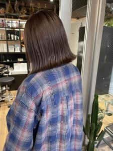 ホワイトグレージュ コンマヘア くすみブルー ダークアッシュ - ARCANA 明治神宮前 表参道 原宿掲載