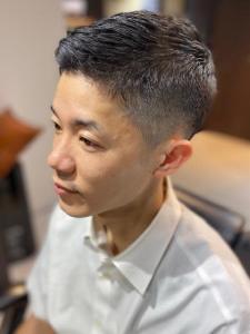 大人の刈り上げスタイル - BARBER-BAR 四谷店掲載