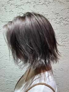 西梅田/ボブ/グレーベージュ/白髪ぼかし【Attirer越智 - Hair salon Attirer掲載