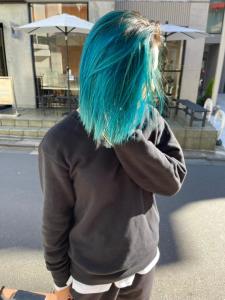 ホワイトグレージュ コンマヘア くすみブルー ダークアッシュ - ARCANA 明治神宮前 表参道 原宿掲載