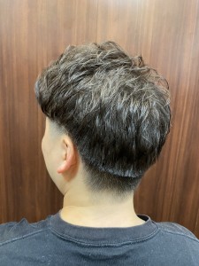 朝のセットが楽に♪ ツーブロック刈り上げ＋形状記憶パーマ - HIRO GINZA 新橋店【理容室】掲載