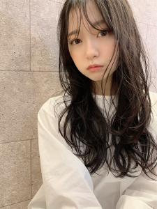 大人かわいい黒髪風暗髪ハイライトカラーデジタルパーマ - GALLARIA Elegante 尾張旭店掲載