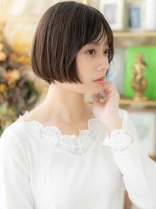 切りっぱなし黒髪クラシカル小顔ぶつ切りボブ　グレイヘア - COVER HAIR bliss 北浦和西口店【カバー ヘア ブリス】掲載