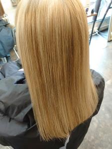 BROOK HAIR DESIGN 明るめグレイヘア - BROOK HAIR DESIGN掲載