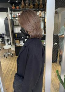 ホワイトグレージュ コンマヘアくすみブルー ダークアッシュ	 - ARCANA 明治神宮前 表参道 原宿掲載