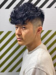 大人カッコいい20代30代スペインカール - BARBER-BAR 四谷店掲載
