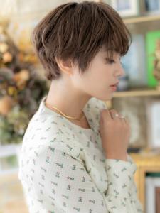 外国人風大人ハイライト小顔くせ毛ショート　マッシュヘアー - COVER HAIR bliss 北浦和西口店【カバー ヘア ブリス】掲載
