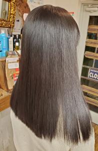 酸熱トリートメントと植物性オーガニックカラーでツヤサラに - hair make Deco. Tokyo 錦糸町店掲載