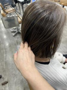 白髪ぼかしハイライトイルミナカラー￥16500 - prize Iris 池袋【プライズ アイリス】池袋駅東口店掲載