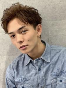 メンズヘア整形スパイラルパーマ波巻きツイストメンズパーマ髪型 - メンズヘア整形サロン GOALD 渋谷本店掲載