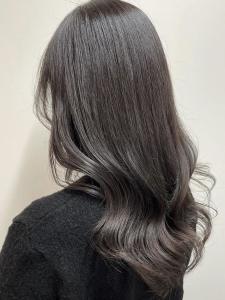 《韓国ヘア》ラベンダーグレージュ×ヨシンモリ - tocca hair＆treatment by Rium掲載