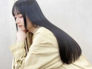 黒髪アッシュグレージュ×大人モード - Lebens掲載