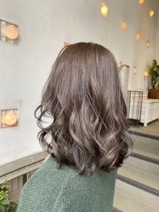 ミディアムレイヤー・オリーブベージュ - HAIR&MAKE STUDIO MIMURO掲載