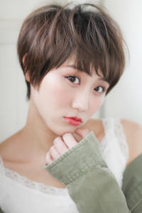 大人可愛い20代30代40代前下がりショートボブ丸みショート - TOP SHAPE掲載