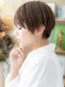 アシンメトリーナチュラルマッシュショート　ミントアッシュ - COVER HAIR bliss 戸田公園西口店掲載