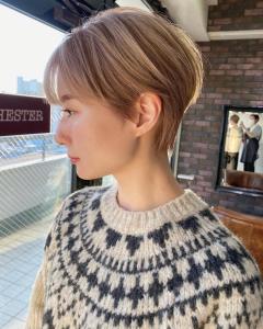 ベリーショート 金髪 ホワイトベージュ ハンサムショート - 髪質改善 SEPT. 天神大名掲載