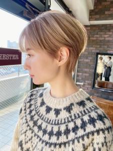 ベリーショート 金髪 ホワイトベージュ ハンサムショート - 髪質改善 SEPT. 天神大名掲載