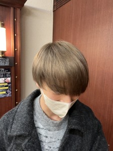 ミルクティーベージュカラー  マッシュスタイル - メンズ専門理容室 BroTokyo BARBERSHOP 銀座店掲載