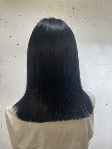 切りっぱなしミディアムヘア - Lourdes hair design掲載