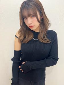 【山田】ミルクティーベージュくびれレイヤーセミディy403 - Maria by AFLOAT掲載