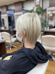 ホワイトブリーチ - la Loop Hair Design掲載