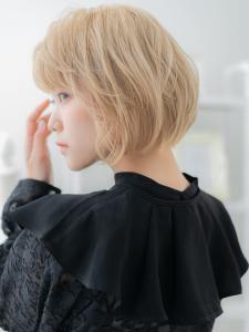 ハイトーンカラー前下がり小顔マッシュボブ　金髪ボブ - mod's hair【モッズヘア】越谷/越谷西口店掲載
