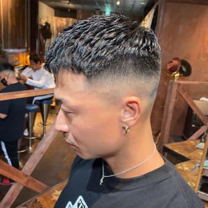 スキンフェードクロップ　アイロンパーマ - L.A BARBERSHOP 大津店掲載