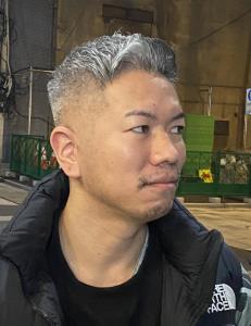 ナチュラルハイトーン白髪！外国人風フェザーアップ - ドルクス日本橋掲載
