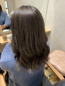 顔周りレイヤー/アディクシーカラー/ペールベージュ/ - newi hair&treatment大分中央町店掲載