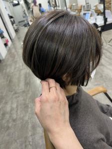 白髪ぼかしハイライトイルミナカラーブリーチ池袋 - prize Iris 池袋【プライズ アイリス】池袋駅東口店掲載