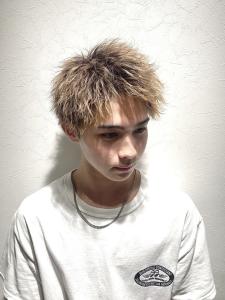 メンズヘア整形スパイラルパーマ波巻きツイストメンズパーマ髪型 - メンズヘア整形サロン GOALD 渋谷店掲載