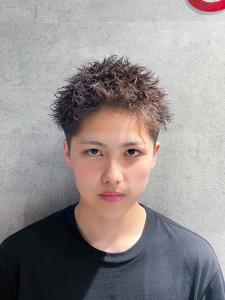 メンズヘア整形スパイラルパーマ波巻きツイストメンズパーマ髪型 - メンズヘア整形サロン GOALD 渋谷店掲載