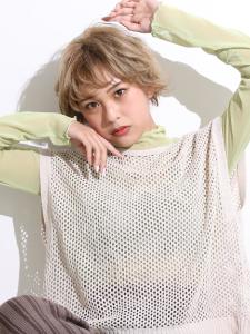 #美髪ショート#ホワイトグレージュ #ラフウェーブ - Chocolat Abeno掲載