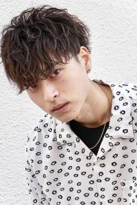 メンズヘア整形スパイラルパーマ波巻きツイストメンズパーマ髪型 - メンズヘア整形サロン GOALD 渋谷店掲載
