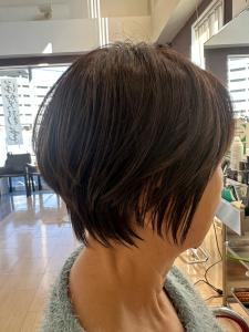 大人可愛い20代30代40代丸みショート - YEAST掲載