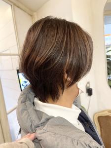 ミセス白髪ぼかしハイライトショートボブ40代髪型梅ヶ丘下北沢 - CHAINON掲載