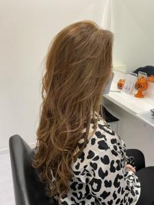 全体ハイライト　ベース明るめ - K&K hair design つつじが丘店掲載