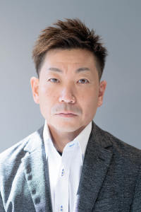 ツーブロック刈り上げアップバング束感ショートメンズ - 理容室 hair studio ARUIM 代官山.恵比寿掲載