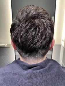 ホワイトメッシュツーブロック束感アップバング - 理容室 hair studio ARUIM 代官山.恵比寿掲載