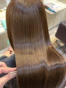 艶と手触り重視の極みカラートリートメント - hair epoque掲載