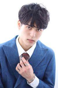 ビジネスカジュアル　スーツ　前髪あり　アッシュブラック - march?掲載
