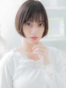 切りっぱなし黒髪クラシカル小顔ぶつ切りボブ　ミルクチョコレー - mod's hair【モッズヘア】越谷/越谷西口店掲載